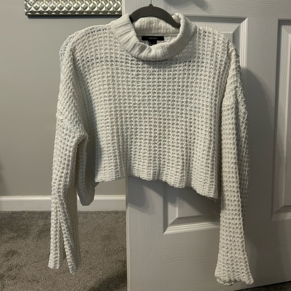 Forever 21 White Cropped Sweater!!